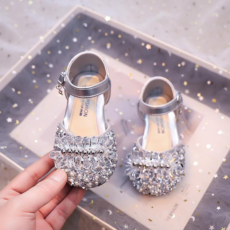 

Летние новые модные туфли для девочек со стразами, милые и удобные, на мягкой подошве, из кожи 34 серебряный