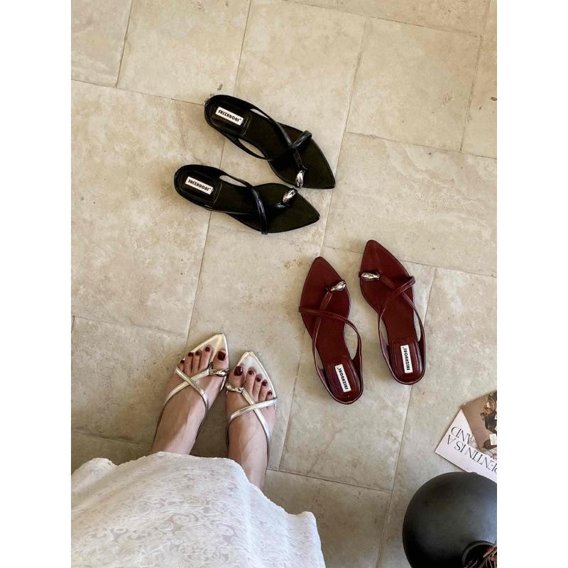 2025 summer new French fairy style metal fashion pointed cool slippers women summer wear toe slippers women