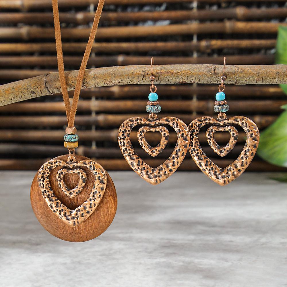 "Set di Orecchini con Nappe Dreamcatcher Bohemien e Collana Etnica in Legno"