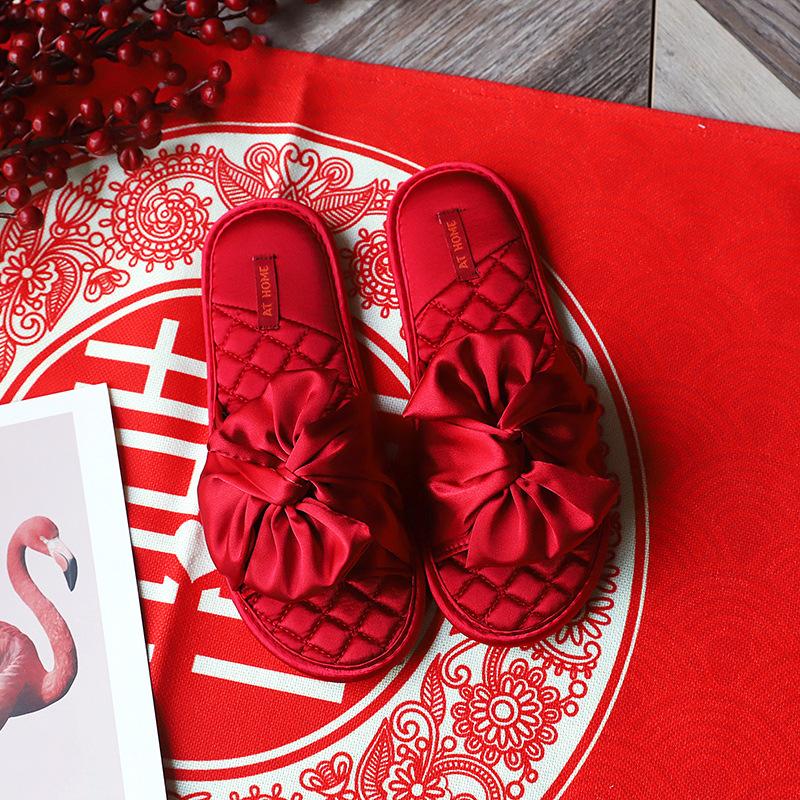 Four Seasons Wedding Slippers A Pair of Women's New Spring and Autumn Festive Red Silk Dowry Non-slip Home Slippers