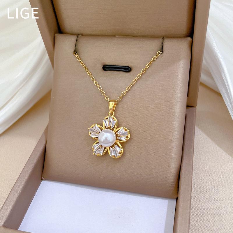 Necklace Earrings Set Light Luxury Full Diamond Five-Leaf Flower Pearl Personality Temperament Banquet Earrings Necklace Group