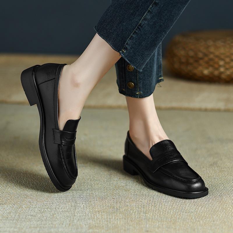 Scarpe Piccole in Pelle con Tacco Medio Stile Britannico Retro Mocassini Giganti da Donna Scarpe Singole con Tacco Spesso Primavera e Autunno Comode