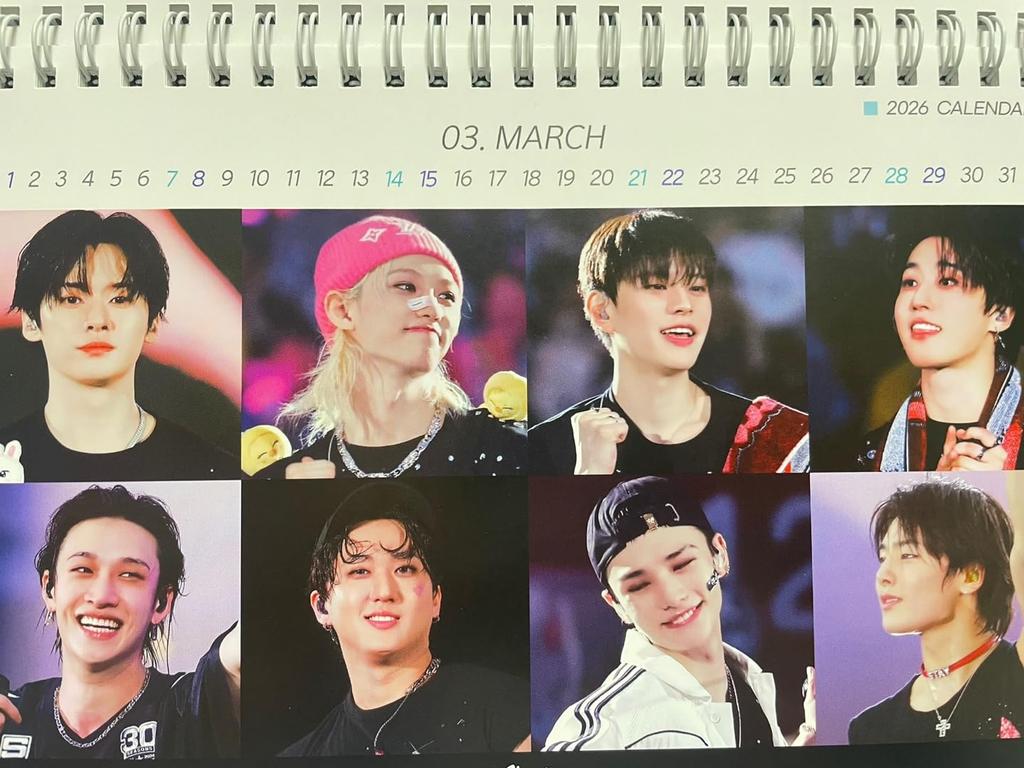 SKZ Merchandise: 2026-2027 Two-Year Desk Calendar (SKZ) [Parallel Import]