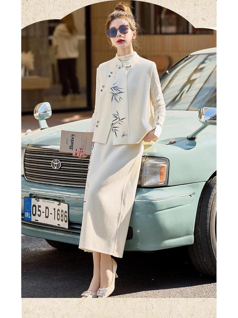 Spring 2025 New Chinese Style Stand Collar Vest & Half Skirt Two-Piece Set Dress (ZM25201)