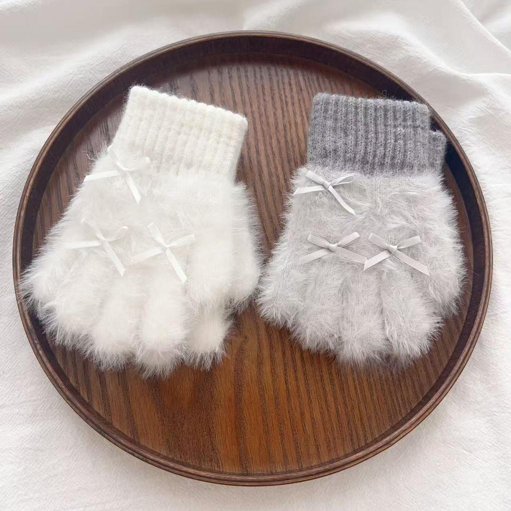 Rękawiczki z kokardą z futra królika Jesienno-zimowe dziecięce niemowlęce pogrubione ciepłe futrzane pięciopalcowe rękawiczki