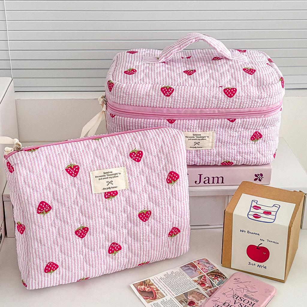1PC Pink Strawberry Women Cosmetic Quilted Bag Portable Travel Organizer Toiletry Makeup Storage Pouch Ladies Zipper Bag
