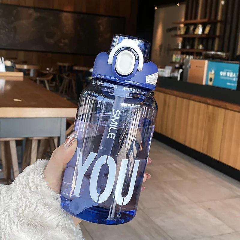 

650 мл спортивная бутылка для воды с трубочкой, герметичный пластиковый стаканчик, большая емкость для питья на открытом воздухе, для путешествий, портативная бутылка для питья в спортзале синий