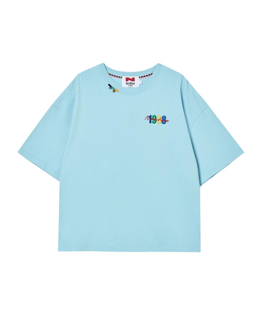 BEYOND CLOSET [Collection Line] Washed Cotton Short Sleeve T-Shirt With Vintage Art Piece Detail Sky Blue
