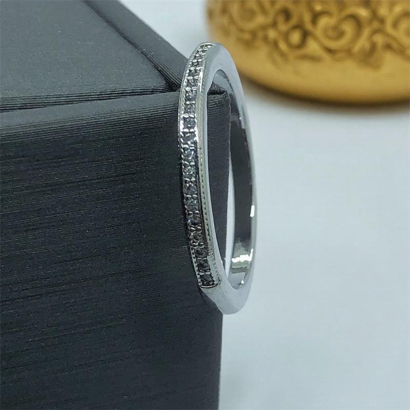 Fashionable Single Row Diamond Ring - Simple yet Stylish