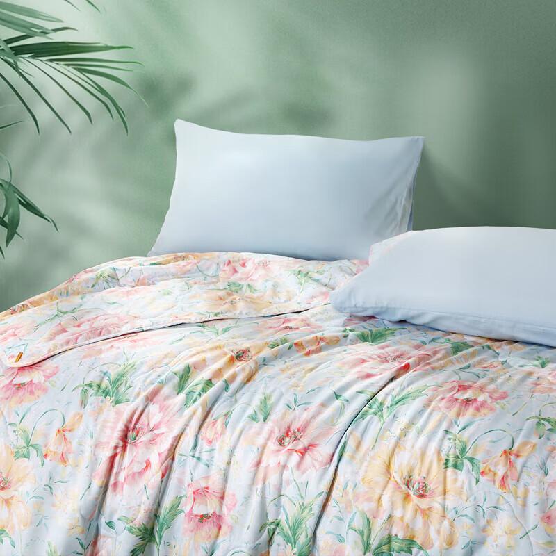 FUANNA All-Season Brushed Antibacterial Quilt
