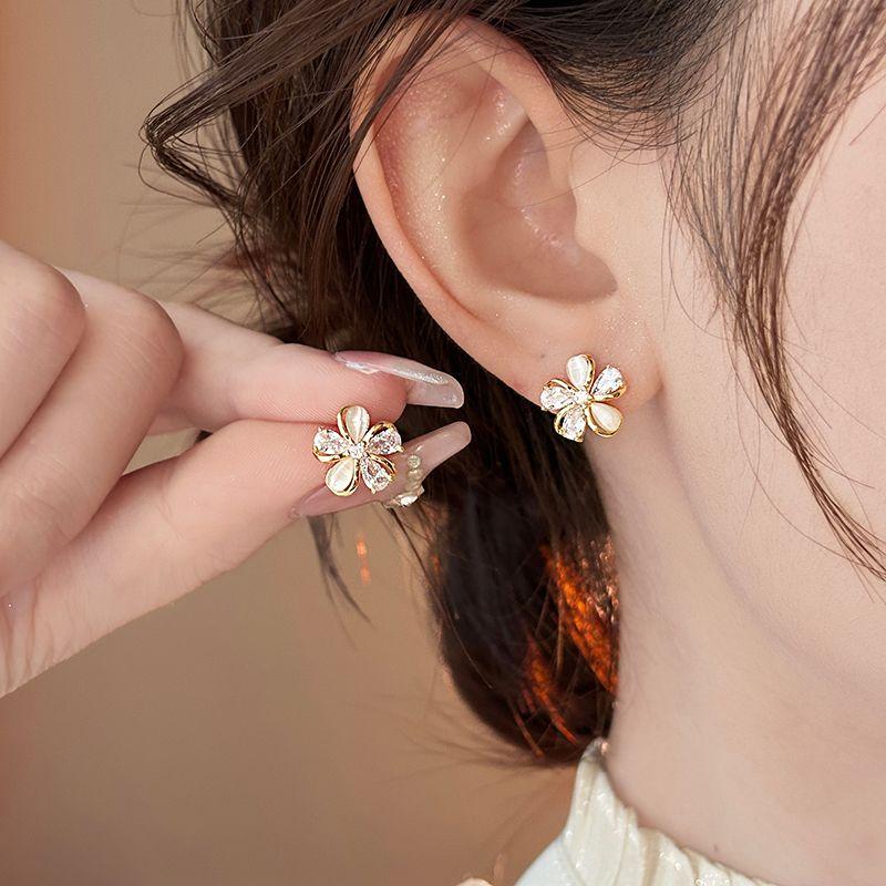 Gold Flower Zircon Ear Studs Women's Accessible Luxury Fancy Elegant Generous Earrings 925 Sterling Silver Needle Delicate Earrings Summer
