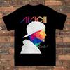 Coleção Avicii Cantor Manga Curta Algodão Preto Tamanho Único Unissex Camiseta MD38 Camiseta Unissex