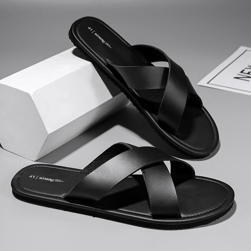 Fashion Black Men Slippers Four Seasons Hot Sale EVA Comfortable Sandals 2025 Large Size 46 Beach Shoes Slides Outdoor Fashion Men Shoes