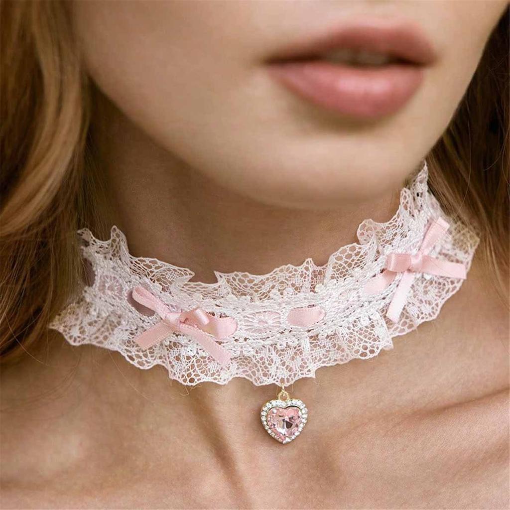 Spetsvävd Chokerhalsband med Rosett och Kristallhjärta Hänge Elegant Zinklegeringskedja för Kvinnor Dagligt Bär Gåvoidé