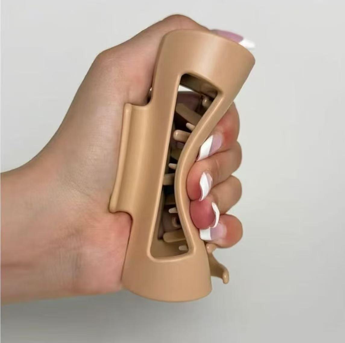 

Мягкий силиконовый зажим-акула: Высококлассный, Ударопрочный и Безопасный темно-коричневого