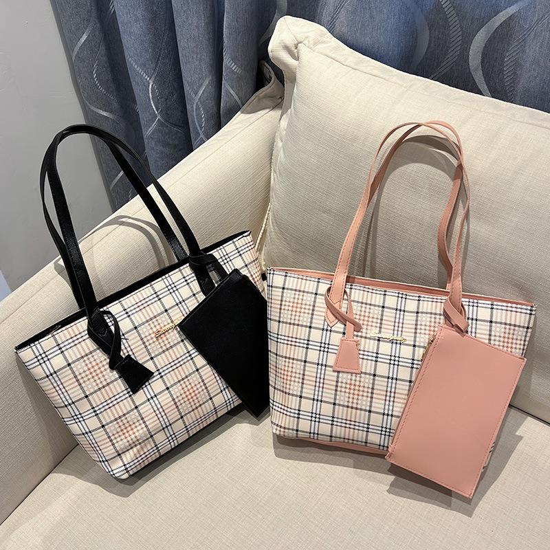 Plaid print tote bag, large-capacity shoulder bag, women's new shopping bag.
