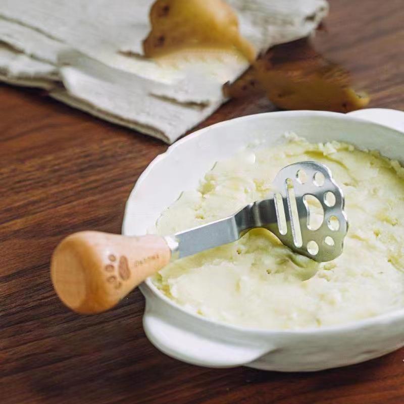 Nerezová ocel Dřevěná rukojeť Mačkadlo na medvěda Mačkadlo na brambory Kuchyňský nástroj Mačkadlo na sladké brambory a ovoce Drcené brambory