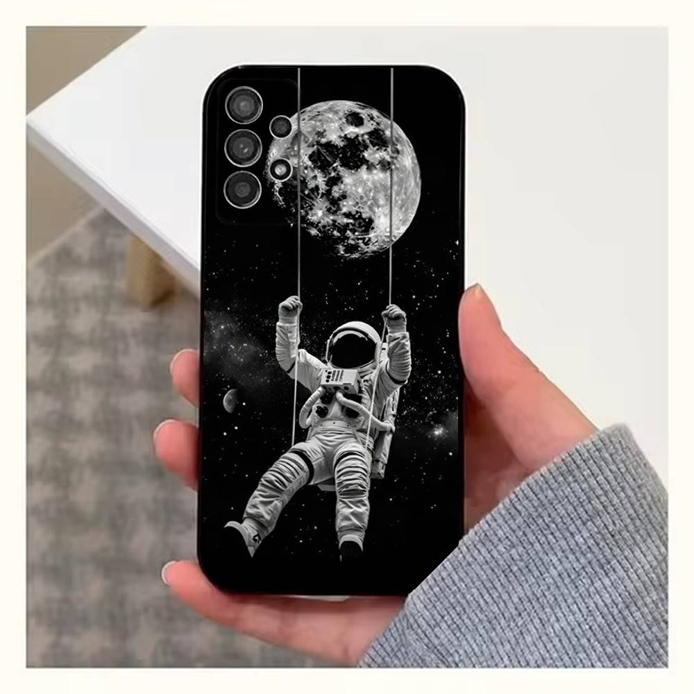 Cute Astronaut Phone For Samsung S22,S25,S24,S23,Ultra,FE,Plus,S21,S20,S10,S9,Lite,Soft Silicone Black