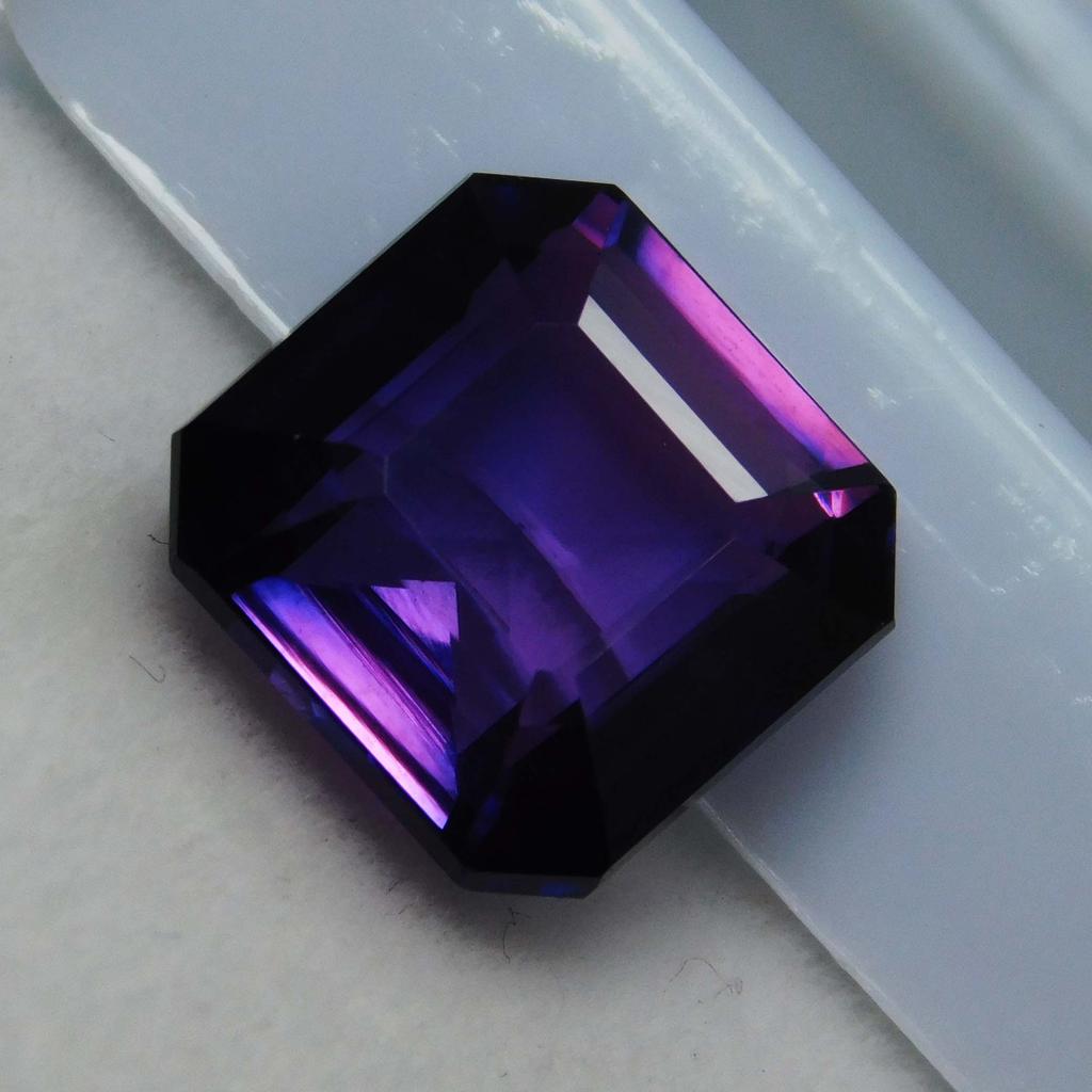 Square Cut   7 Carat Purple Natural Tanzanite Loose Gemstone