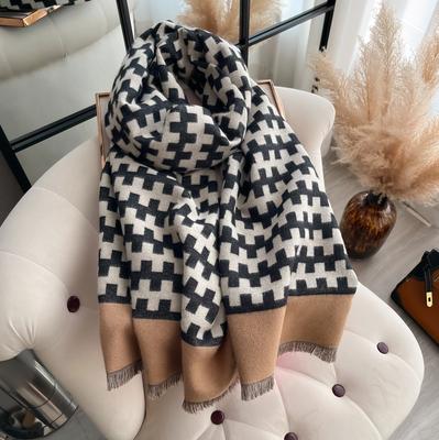 Eleganter Damen Herbst- & Winter Schal Dicke Wärme Geometrisches Muster Jacquard Quasten Kältefest Winddicht Decke Schal