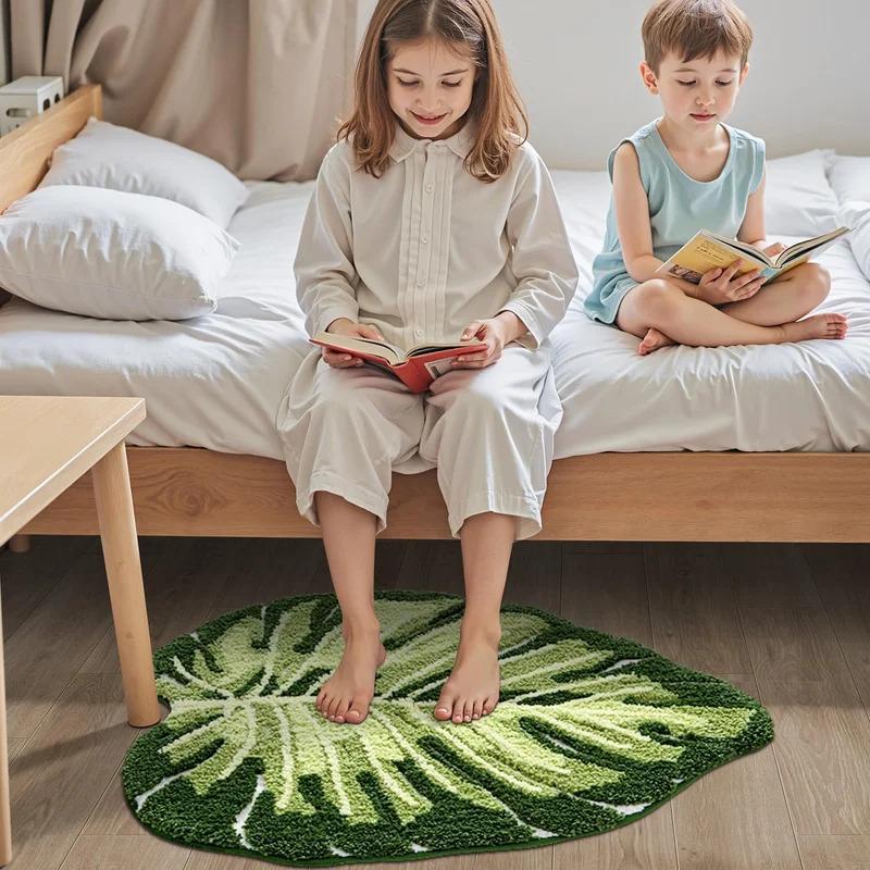 Green Leaf Bath Mat Machine Washable Bathroom Rug, Non-Slip Shower Mat for Bathroom and Bedroom Home Decor, Quick-Dry