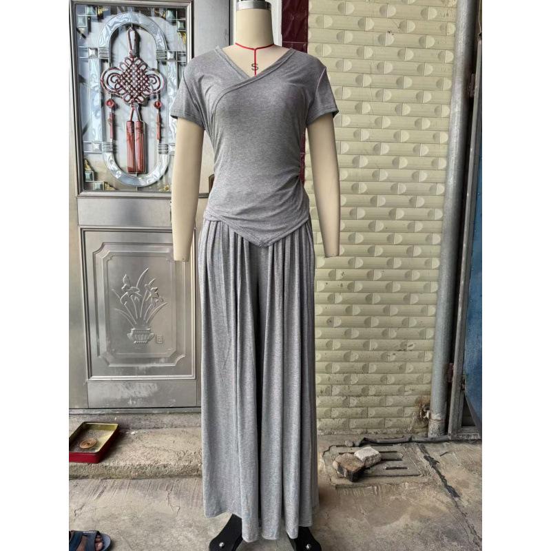 2025 Summer Women's Elegant V-Neck Two-Piece Set: Fashionable, Versatile, Comfortable, and Slimming Design