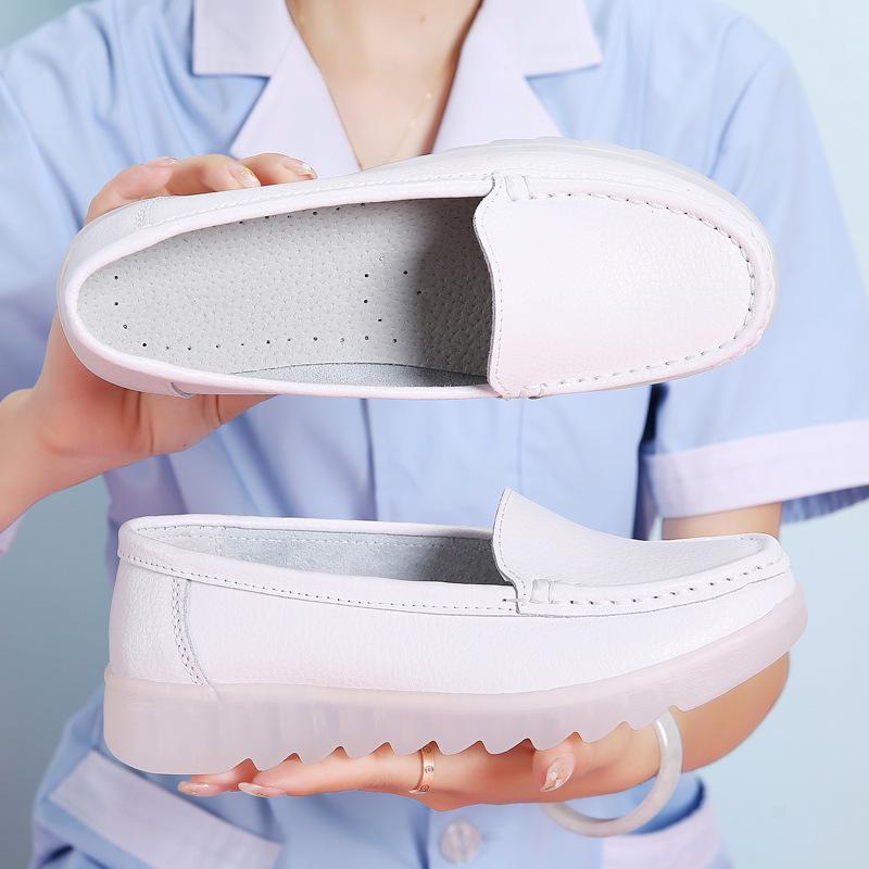 Women's Round Toe Non-Slip Nurse Shoes - Comfortable, Breathable, Soft Thick Sole, Versatile, White.