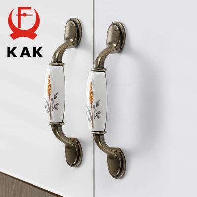 Accessori e parti di mobili – Maniglie per porte
