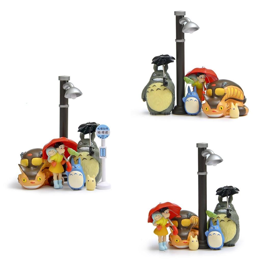 Cartoon Under The Street Lamp My Neighbor Totoro Resin Figurine With Umbrella Creative Decor For Gift And Collectors