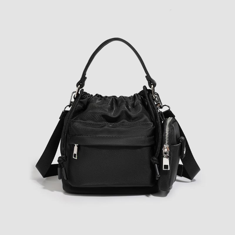 

Korean-style Wide Shoulder Strap Casual Bag, Fashionable Folding Single-shoulder Bag, Pleated Drawstring Crossbody Bag чорний