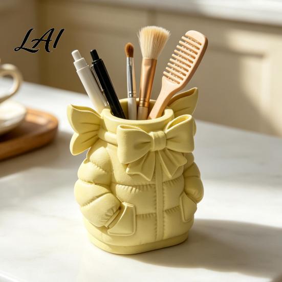 Unique Gift for Women Cute Bow Puffer Jacket Pen Holder 3D Printed Desktop Organizer Decorative Makeup Brush Storage Cup Cup Creative Container