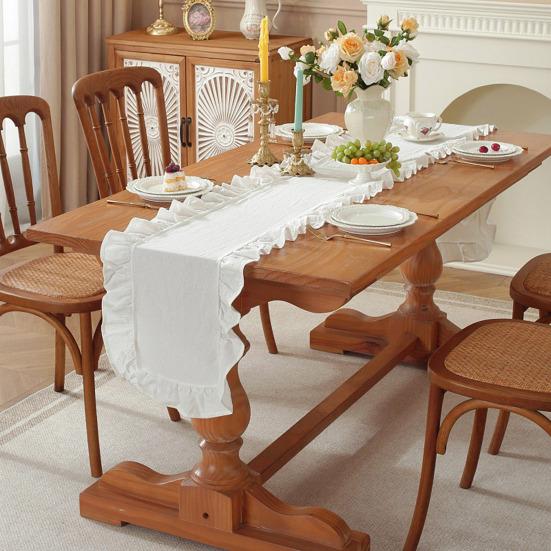 Ruffled Table Runner Scalloped Edge Rustic Table Runner Washable Farmhouse Style Table Runner for Dining Table Wedding Bride Shower Party Decoration