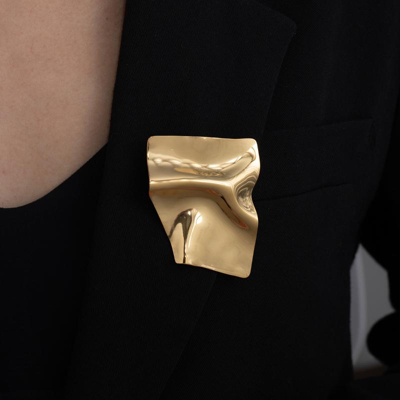 Metal Geometric Glossy Broochs For Women Unique Exquisite Suit Corsage Pins Party Jewelry Fashion Accessory