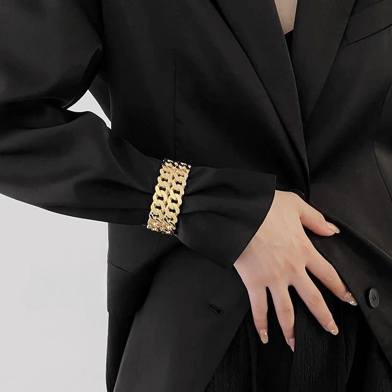 Women's Double-Layer Strap Bracelet: Light Luxury Exquisite Fashion Armlet in Cold Style