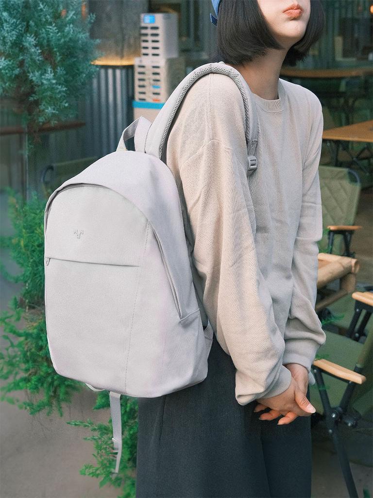 Mah Vital Simple Backpack - Light Grey