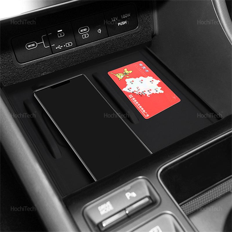 Tapis de chargement sans fil rapide automatique Rangement de voiture Chargeur sans fil léger pour téléphone pour Hyundai Sonata DN8 N-Line 11ème 2025 2025
