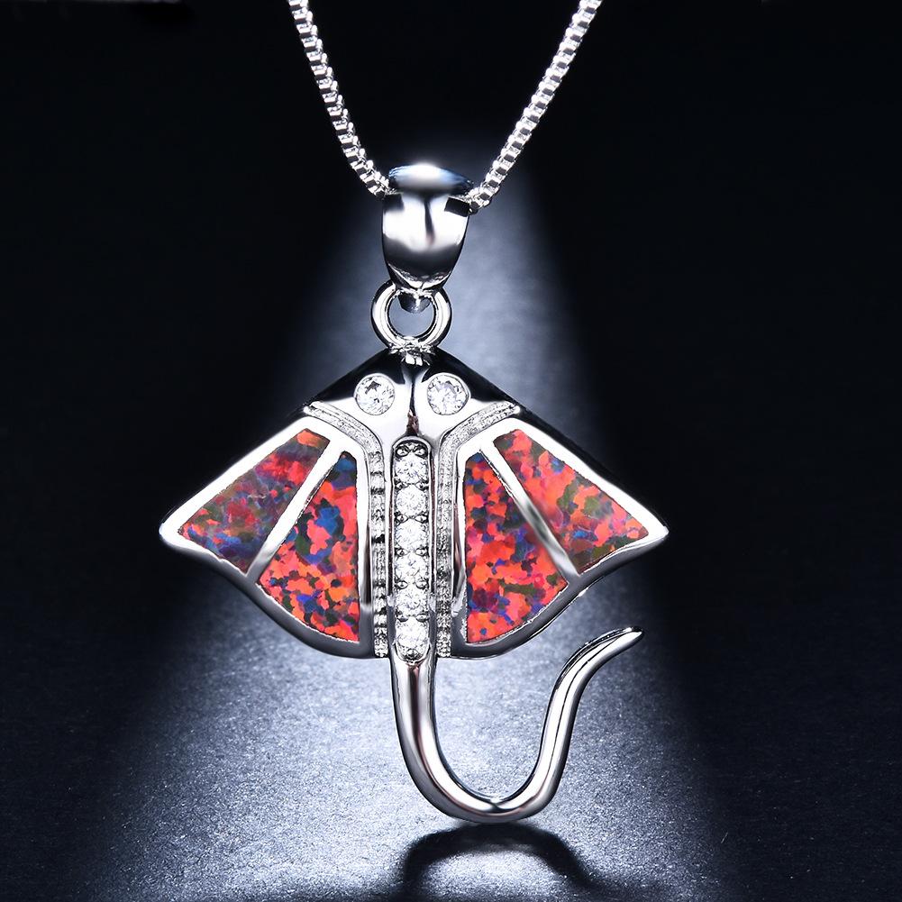 Fish Pendant Necklace Female Personality Simple Vacation Style Accessory