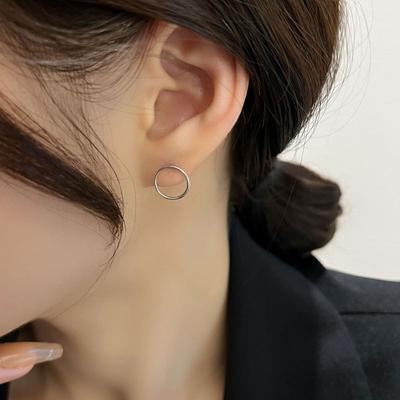 Simple Lines Round Earrings for Women Small Hollow Earrings Temperament Student Earrings Minimalist Style