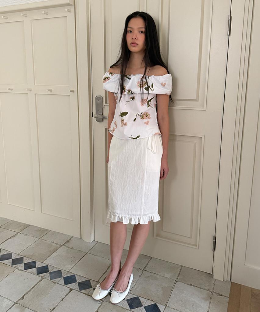 AMIDI Flower Off-Shoulder Top