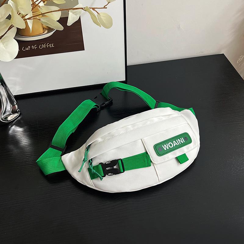 

Casual and beautiful breast bag, male retro personality, street trend style, girl messenger bag, sports fanny pack.