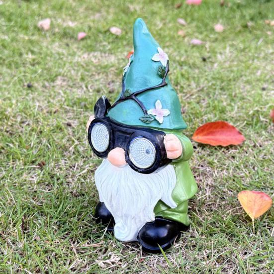 Garden Gnome Statue Outdoor Gnome Sculpture with Solar Lights Resin Gnome Holding Telescope Decoration for Lawn Yard Patio