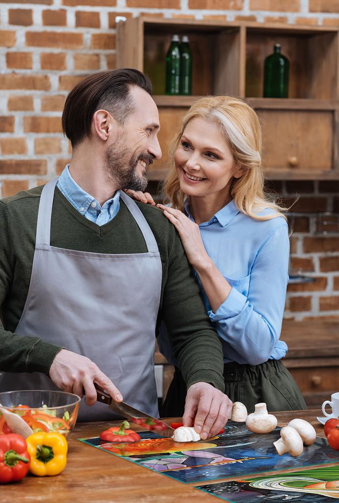 SZKLANA PŁYTA OCHRONNA NA KUCHENKĘ 70x52 KOBIETY