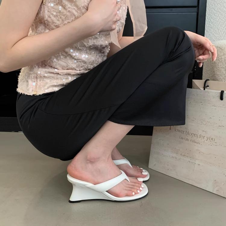 French Beautiful Square Head Sandals Women's Summer 2025 New Slope Heel Flip-flop Outer Wear Temperament Silver High Heels