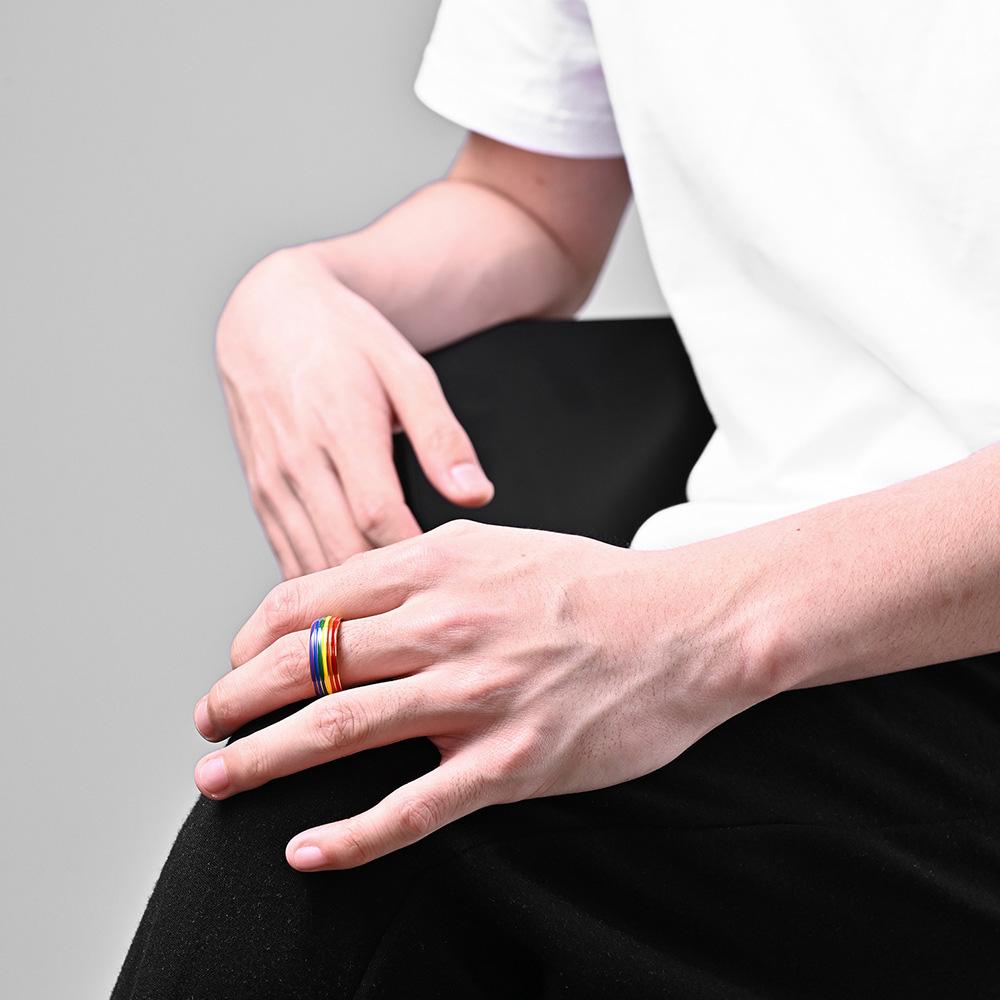 Retro Regenbogen Bunter Ring für Männer Frauen Edelstahl Punk Gothic Edgy Schmuck Modern Künstlerisches Modeaccessoire Mädchen Geschenk