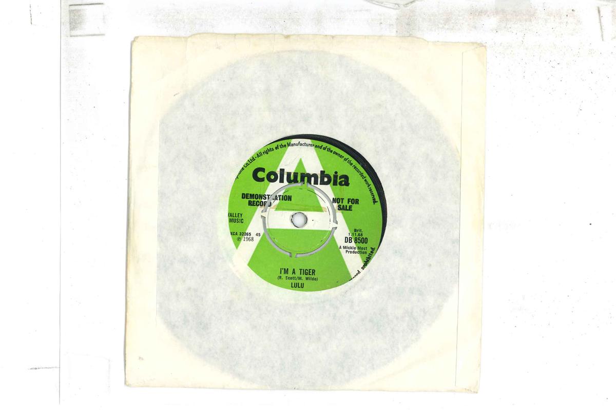

7inch Record LULU - I m A Tiger / Without Him DB8500PROMO COLUMBIA 1968 UK Pop Used