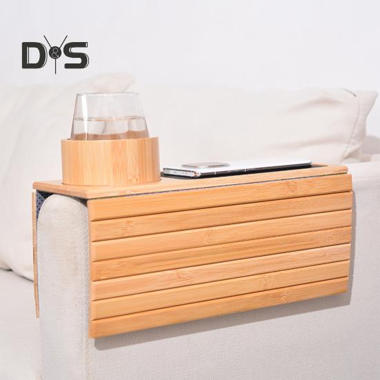 Bambusová pohovka Podložka pod loketní opěrku s držákem na šálek Protiskluzová podložka s organizérem pohovky Skládací pohovka Caddy Stolek na nápoje Dálkové ovládání telefonu