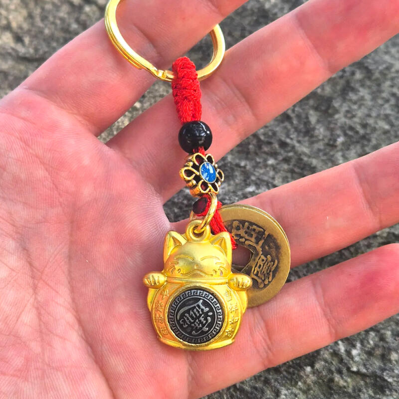 Lucky Charm Cat Spinner Keychain, Good Luck Key Holder