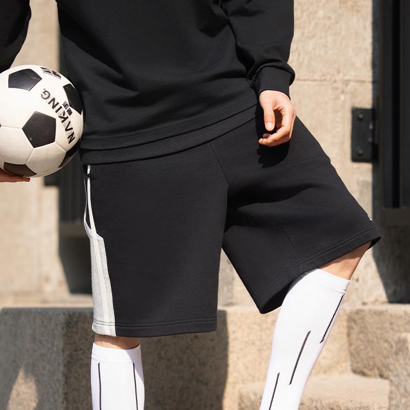 Li Ning Sports Fashion Series New Fun Retro Comfortable Soft Letter Embroidery Knitted Casual Shorts Men Shorts Black AKSU615-2