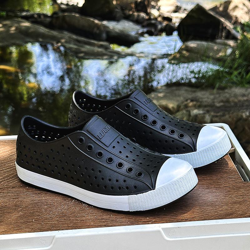 New Unisex Summer Sandals EVA Outdoor Beach Sports Sandals Fashion Versatile Slippers Lightweight Non-slip Hollow Couple Sandals