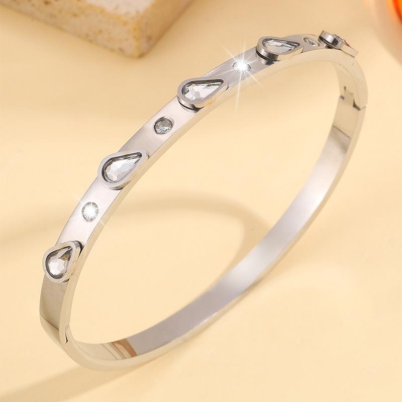 Female HD New Water Drop Jewelry Couple Bracelet Elegant, Minimalist, High-end, Light Luxury